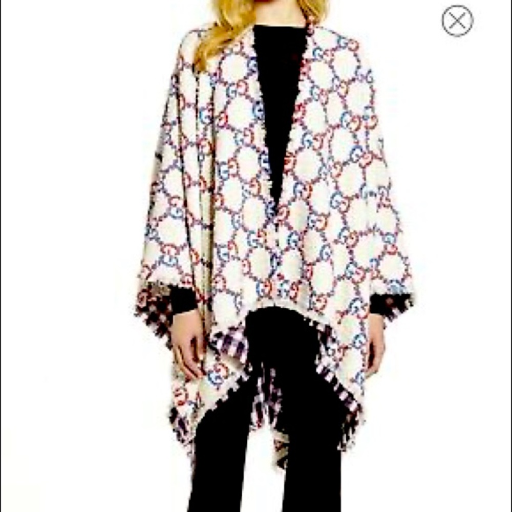 Authentic GUCCI REVERSIBLE GG TWEED PONCHO/CAPE